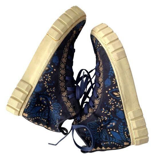 Farm Rio Black and Blue Macaw Forest Flatform High Top Sneaker in Size EU 40 - Picture 7 of 11